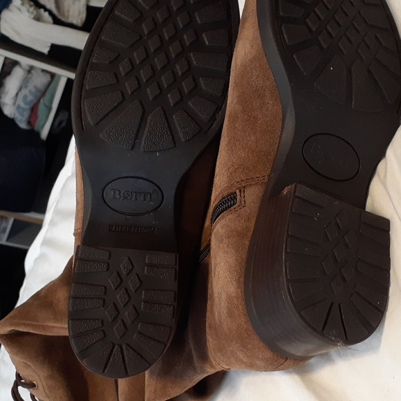 Boot - Picture 2 of 6